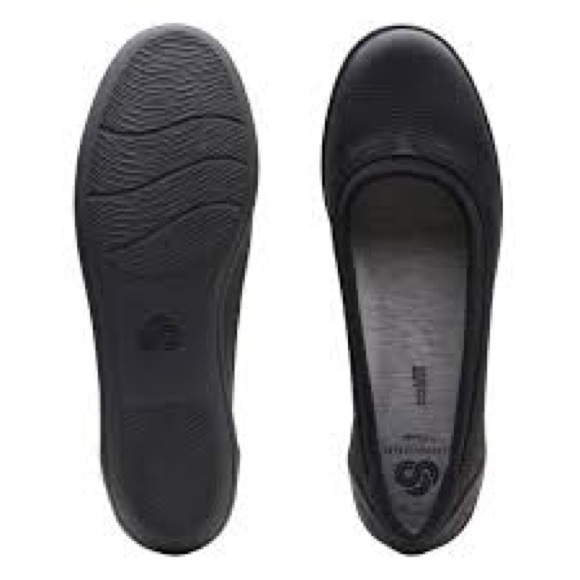 NEW in box Clarks Cloudsteppers Low Flats - Picture 4 of 6